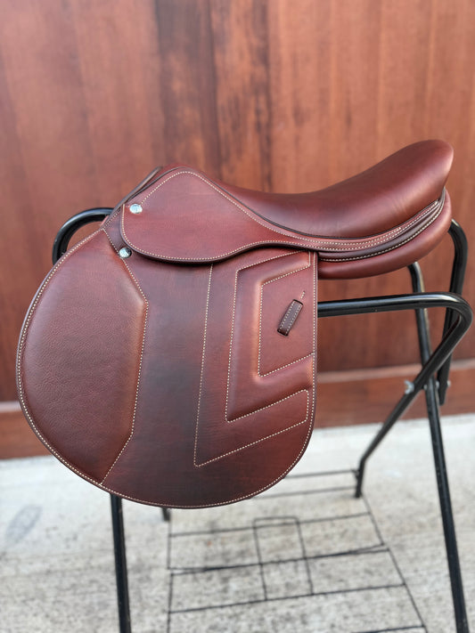 Renaissance F2S - New  17 French Calfskin Jump Saddle